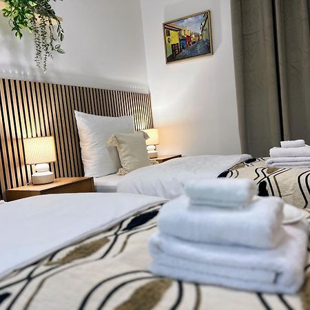 Jasminn Apartments Прага Экстерьер фото