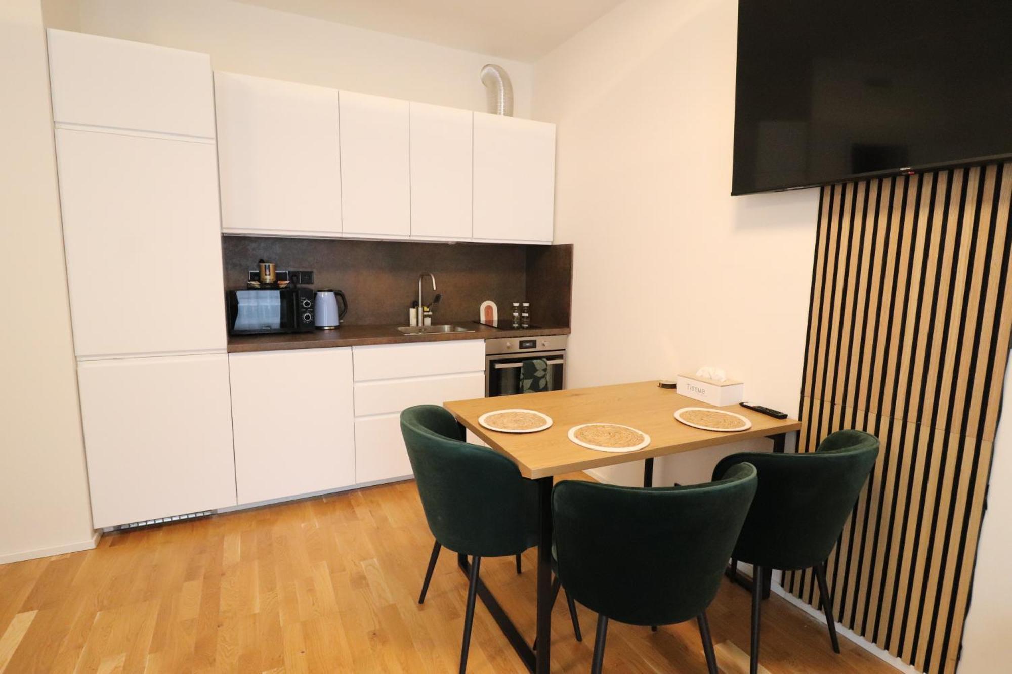 Jasminn Apartments Прага Экстерьер фото